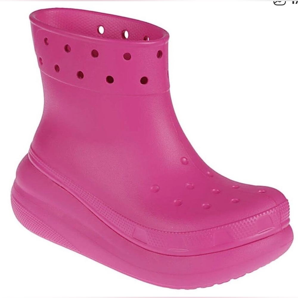 CROCS Women’s Hot Pink Rain Boots in size 7